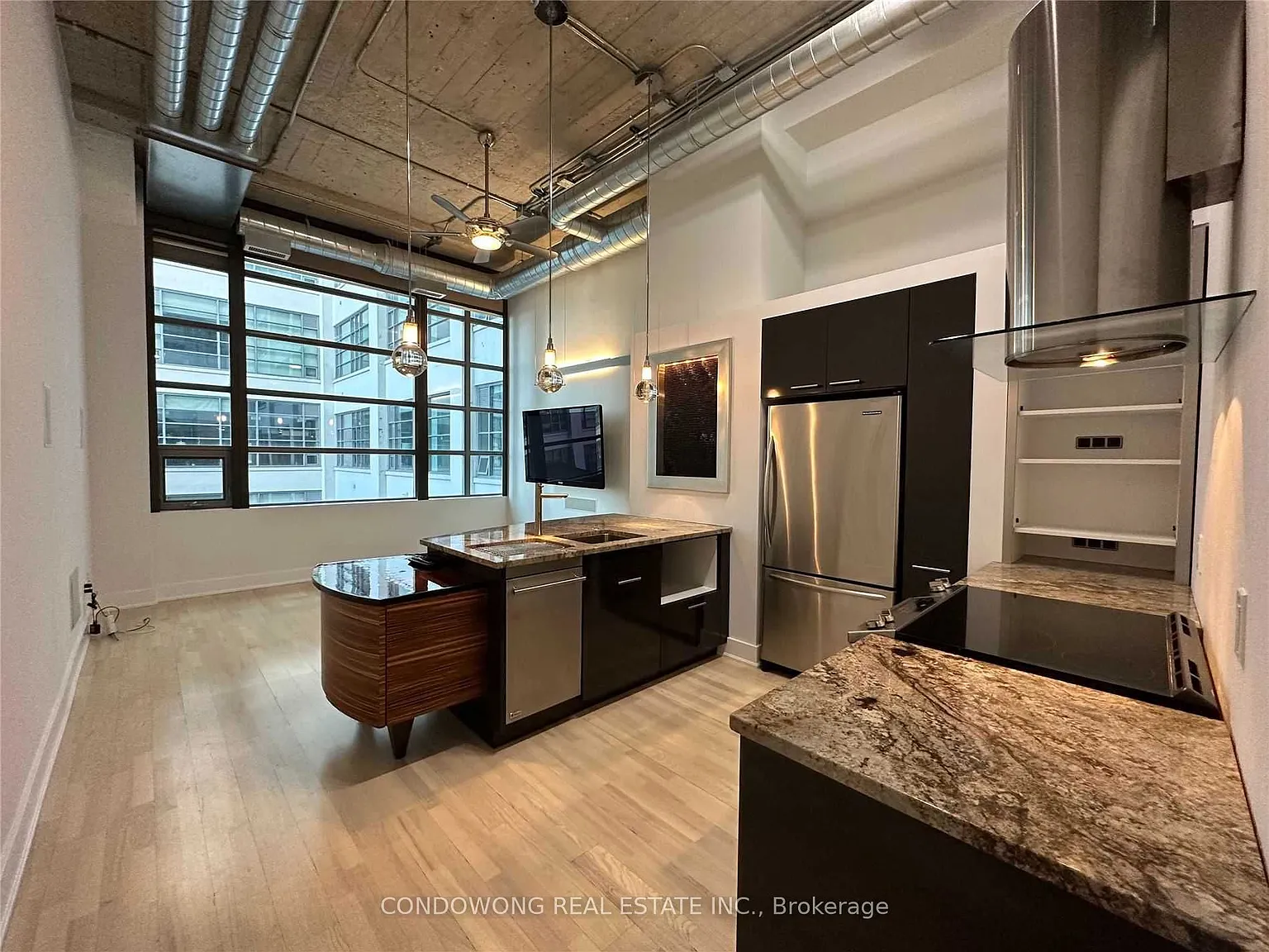 2 bed, $2,700 — Photo 1