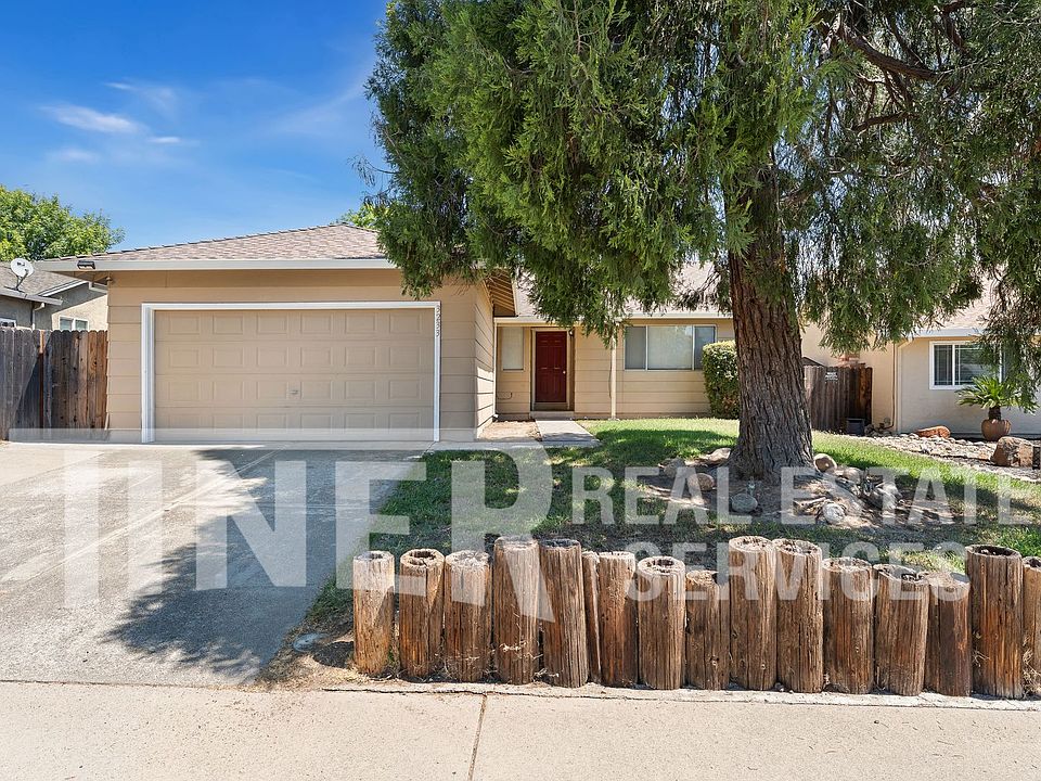 1st image of 3233 Oriole Way