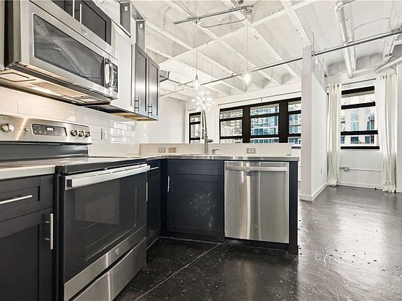 3rd image of 878 Peachtree St NE APT 701