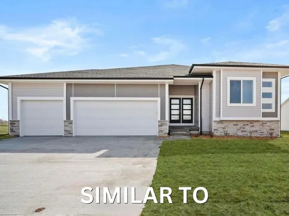 5218 Greene St, Ames, IA 50014