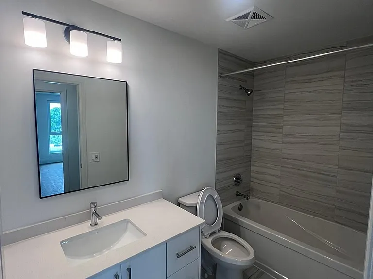 1333 Weber St E #501 — Photo 18