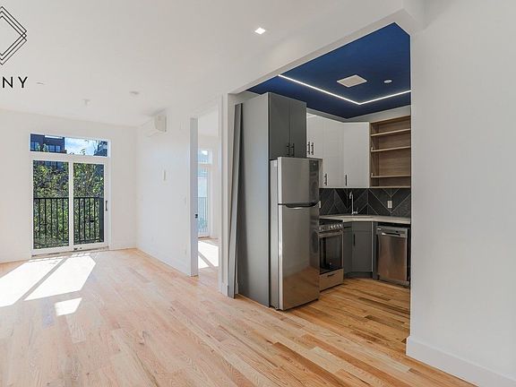 3rd image of 188 Pulaski St #3R