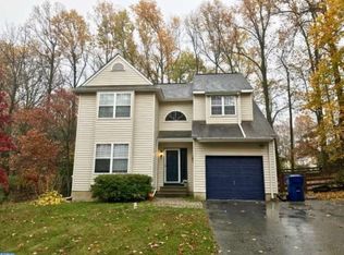 402 Pleasant Valley Dr, Coatesville, PA 19320