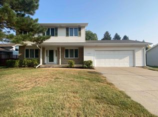 1411 W 38th St, Kearney, NE 68845