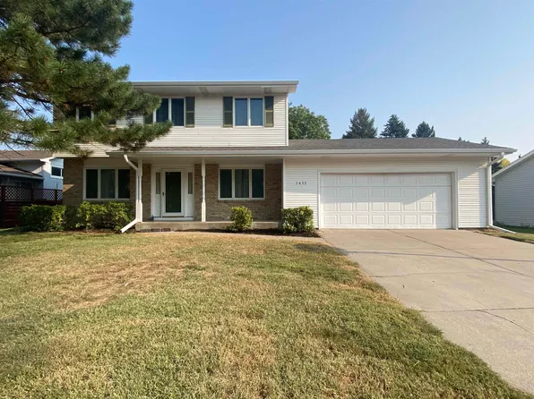 1411 W 38th St, Kearney, NE 68845