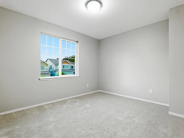 8622 187th Street Ct E — Photo 26