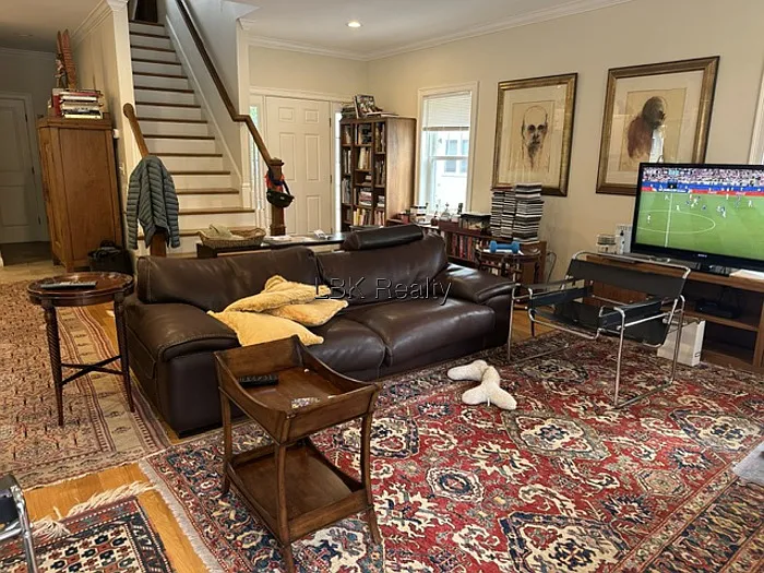 4 bed, 3.5 bath, $9,000 — Photo 4
