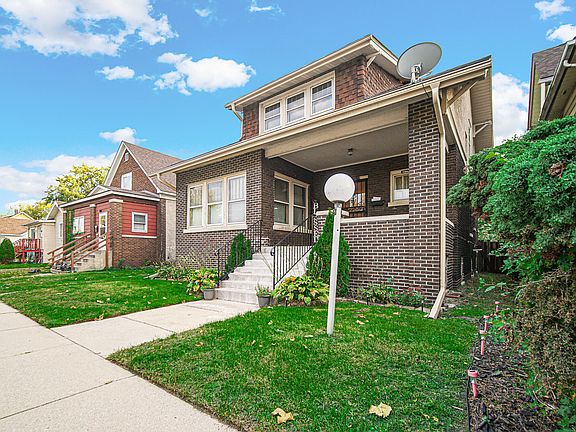 3rd image of 834 Drackert St