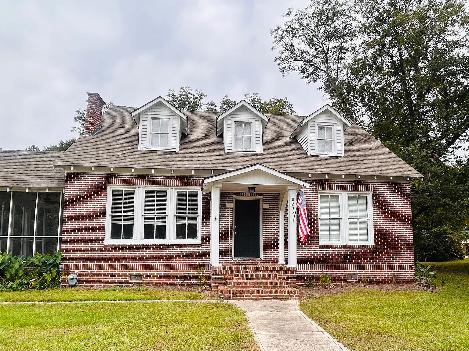 3 bed, 2593 sqft, $1,600 — Photo 1