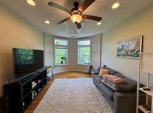 1867 Beacon St APT 4, Brookline, MA 02445
