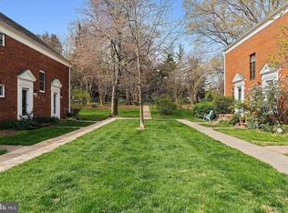 3320 Martha Custis Dr, Alexandria, VA 22302