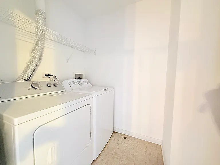 2307 Stoughton Dr — Photo 19