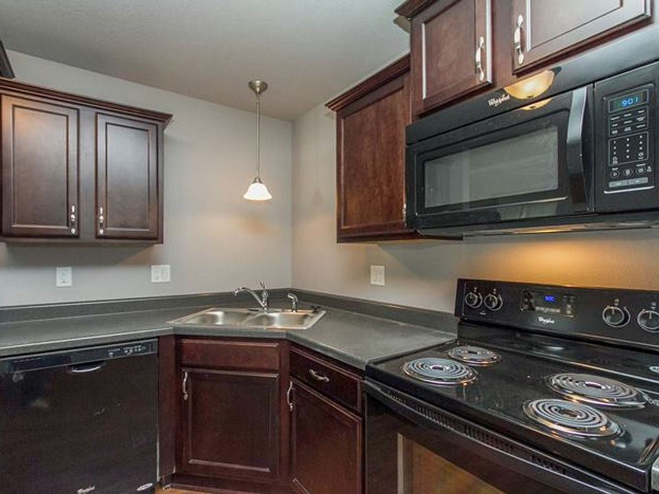 1st image of 4864 NE Milligan Ln #5013