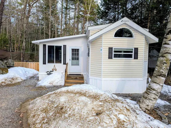 7 Ledges Road (aka Unit 79), Holderness, NH 03245