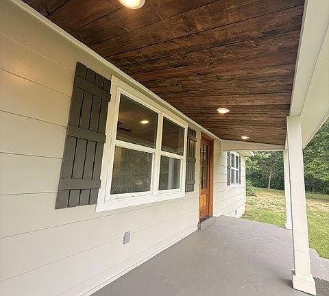 3rd image of 4271 Mount Olivet Rd