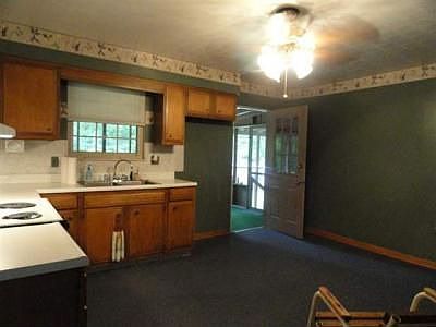 3rd image of 22 Old Crow Dr