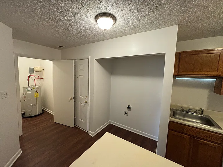6403 Starbrook Dr #7 — Photo 14
