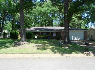 8306 Oxford Dr, Tyler, TX 75703