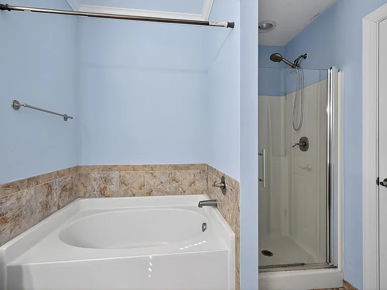 401 Finsbury St #102 — Photo 14