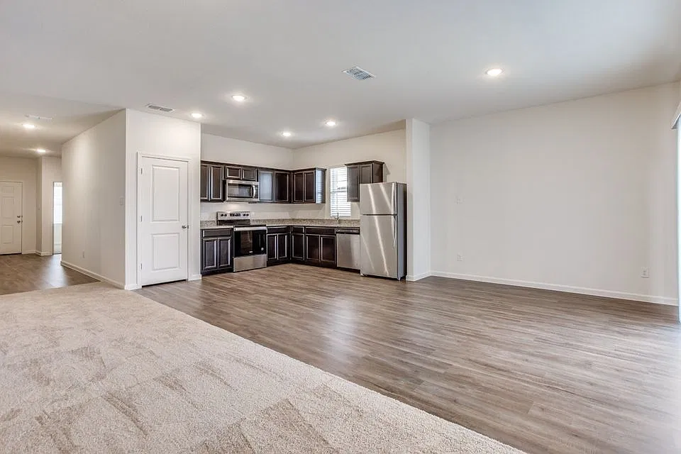 212 Briar Cove - 13 — Photo 3
