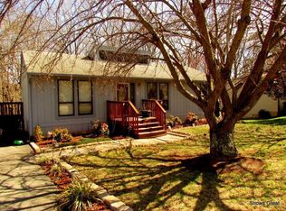 2039 Elizabeth Dr, Vinton, VA 24179