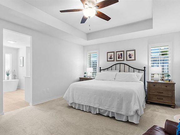 3rd image of 6807 Robin Willow Ct