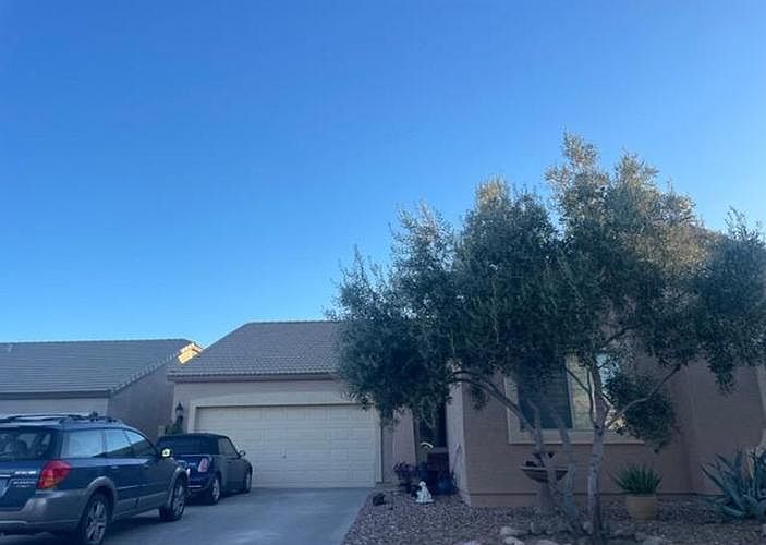 1st image of 17431 W Crocus Dr