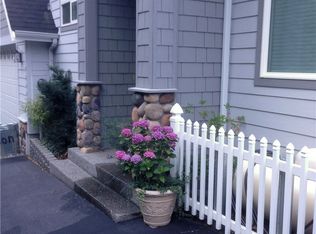 9800 S Lakeshore Rd, Chelan, WA 98816