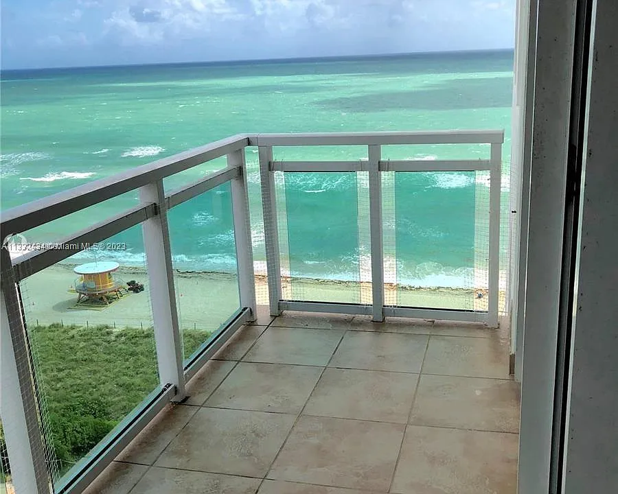 6917 Collins Ave #1204