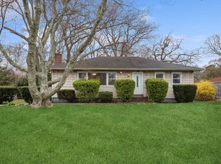 1118 Brookdale Ave, Bay Shore, NY 11706