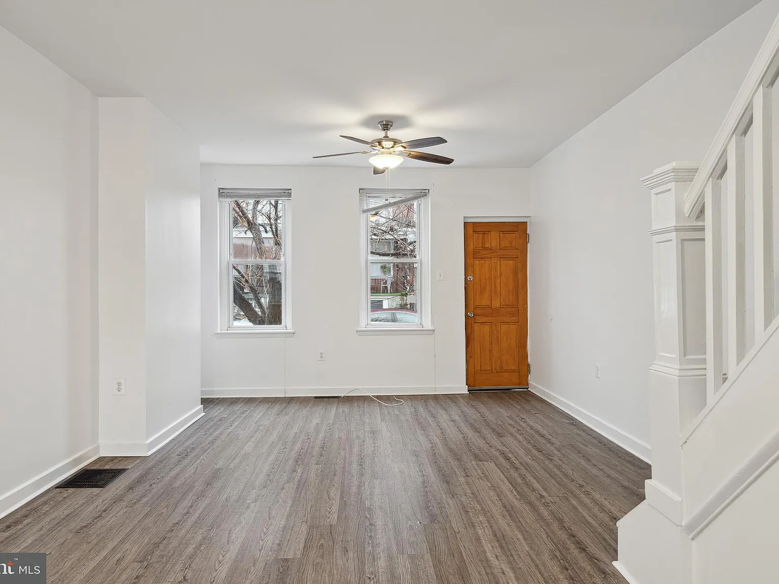 2 bed, 1.0 bath, 840 sqft, $1,325 — Photo 2