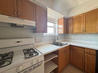 73-58 53rd Ave #2F, Maspeth, NY 11378