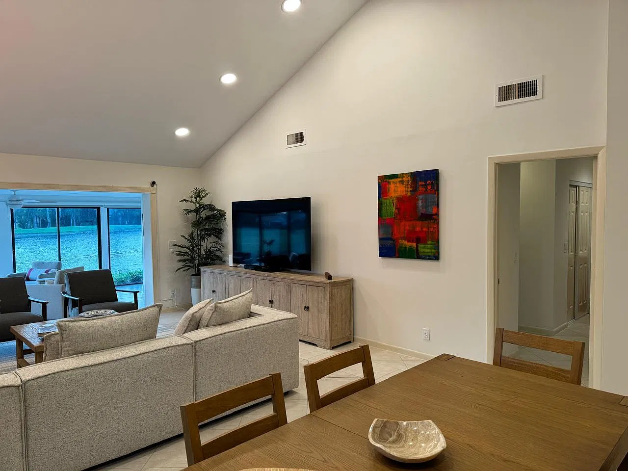 2 bed, 2.0 bath, 1520 sqft, $4,000 — Photo 4