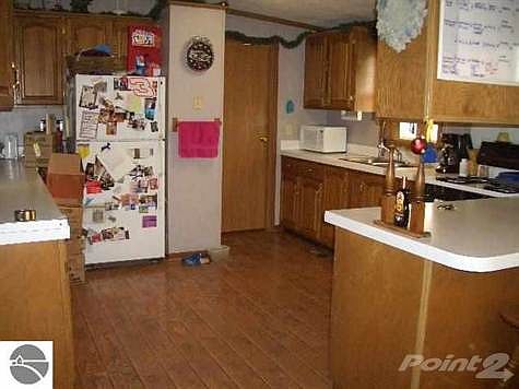 5th image of 313 N Sterling St