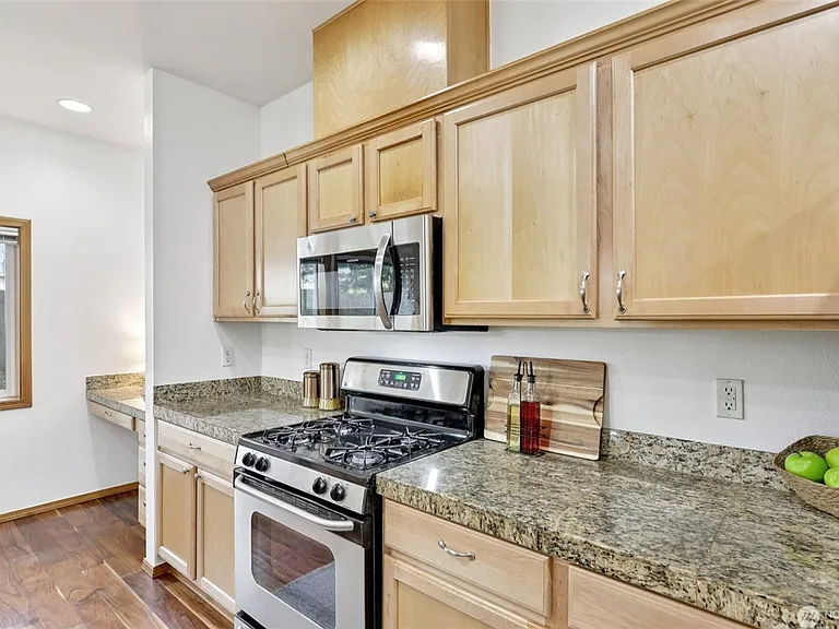 18870 108th Ln SE — Photo 6
