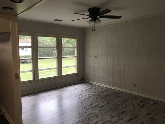 5th image of 910 Reen Dr