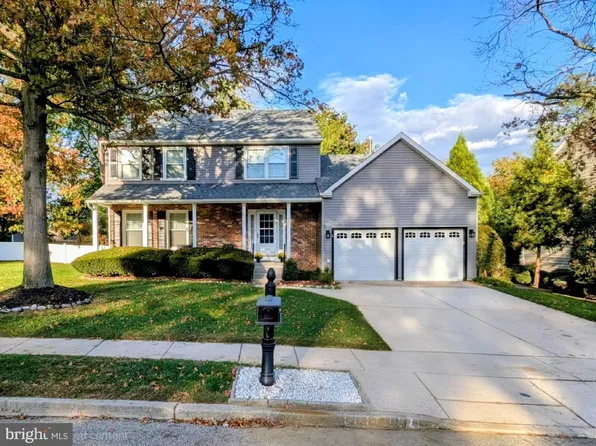 607 Woodthrush Ct, Mount Laurel, NJ 08054