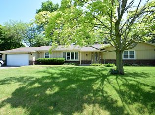 5345 Gallant Fox Ln, Racine, WI 53402