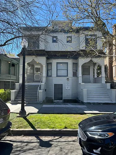 1106 E St #2 Photo 1