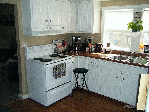 NEW KITCHEN, COUNTERTOPS, APPLIANCES!