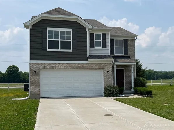 821 Prescot Cir, Trenton, OH 45067