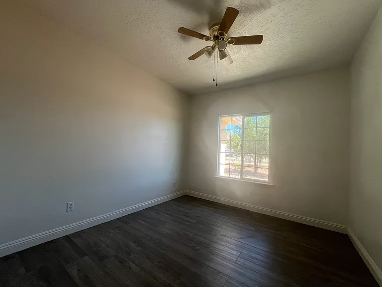 20255 Rimrock Rd — Photo 10