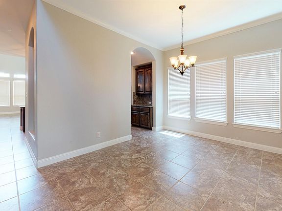 3rd image of 10209 Blackberry St