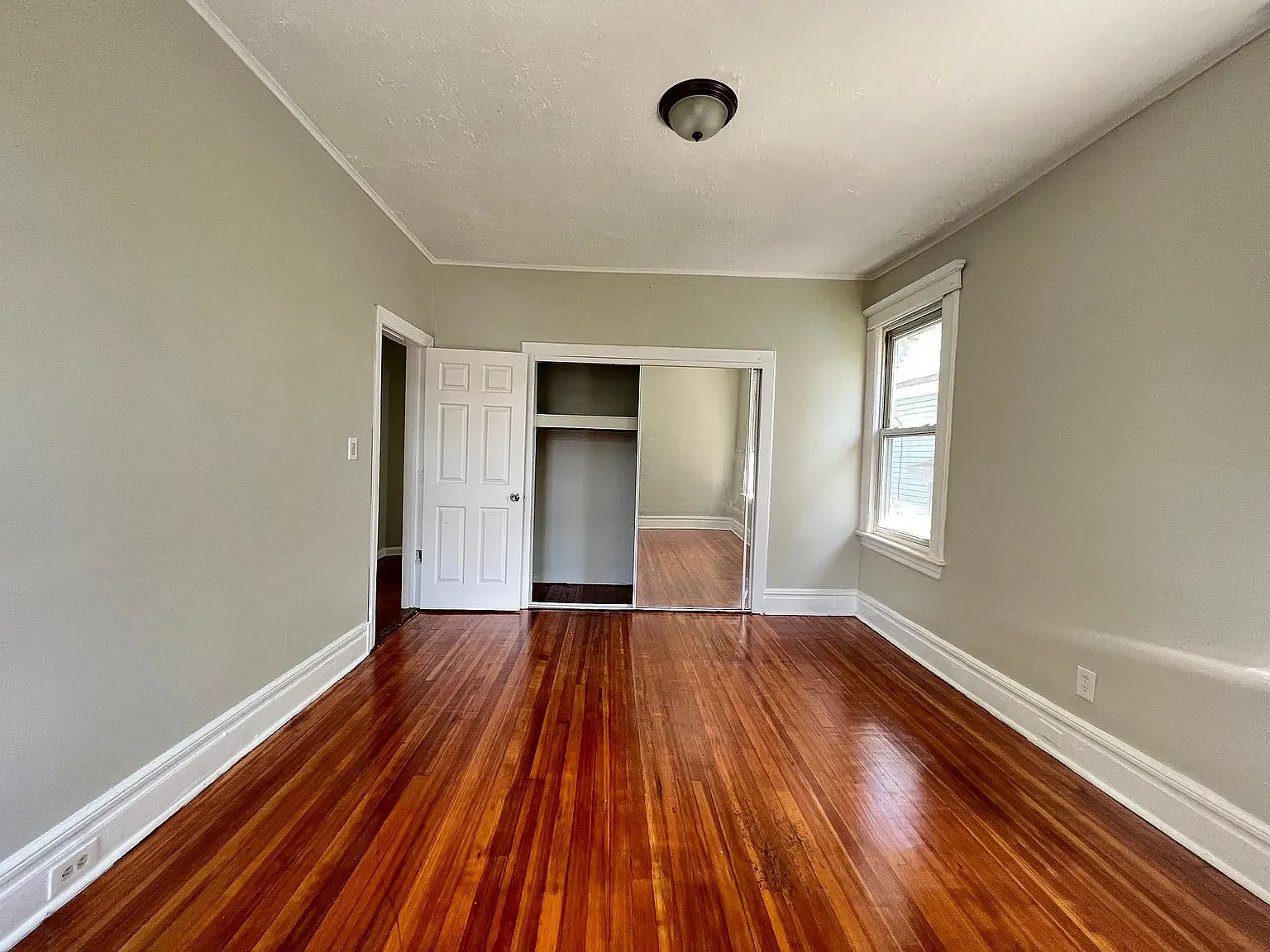 2 bed, 800 sqft, $1,850 — Photo 3