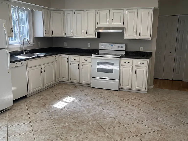 11506 Club Ct — Photo 13