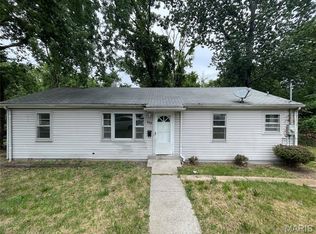 303 Midridge Dr, Saint Louis, MO 63137