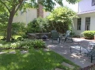 1164 Banbury Cir, Naperville, IL 60540