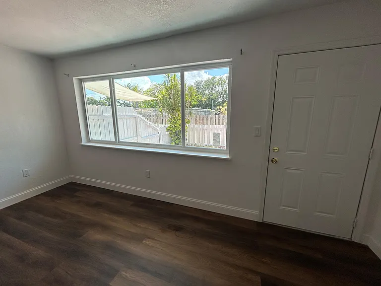 1450 NE 151st St #101 — Photo 14