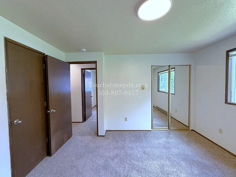 1106 Jefferson St — Photo 16
