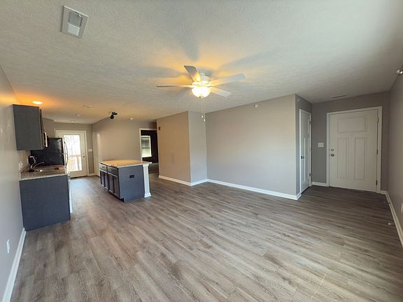 5th image of 700 N 22nd St APT 304